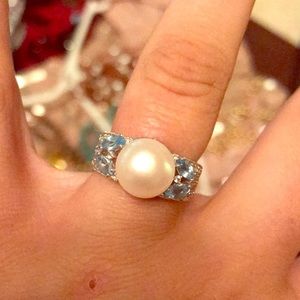 Real silver Albion diamond and pearl ring.